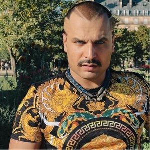 Meet your Posher, Sandro